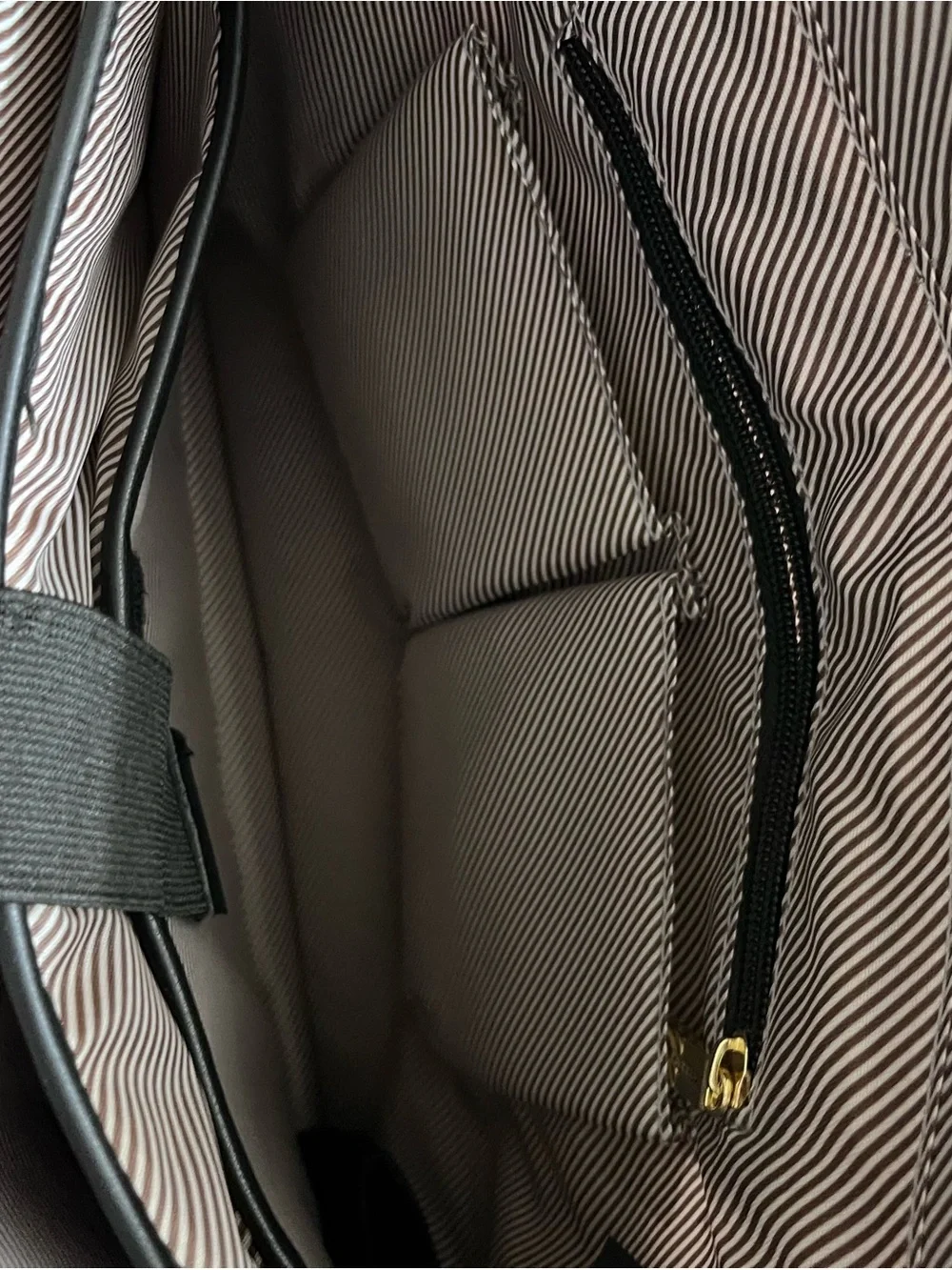 Kenneth Cole Reaction Black Quilted Laptop/ Travel Tote with Gold Hardware 17x14